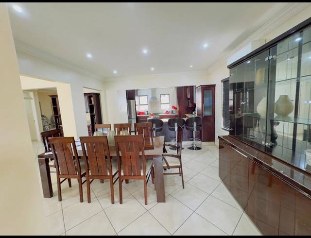 4 BEDROOM HOUSE FOR SALE IN LA LUCIA